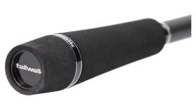 Tailwalk Dageki S762ML- Abgesplitterte Farbe am Spitzen- und Griffteil